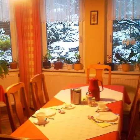 Cecey Vendeghaz 3* אגר